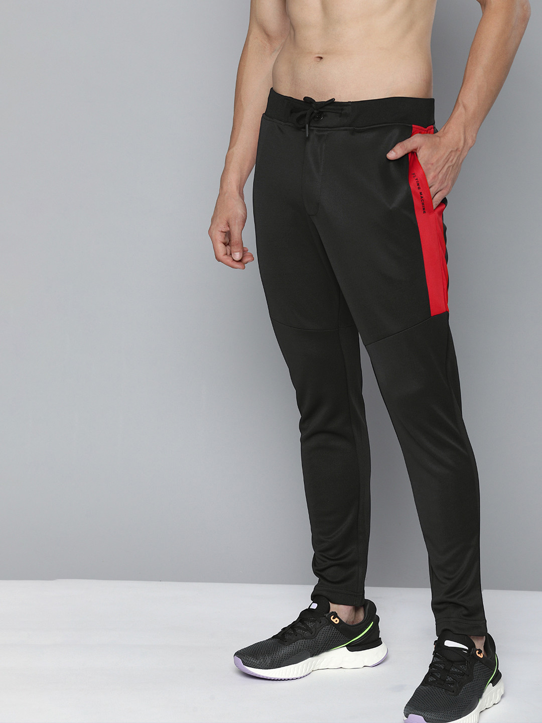

Flying Machine Men Black Solid Joggers