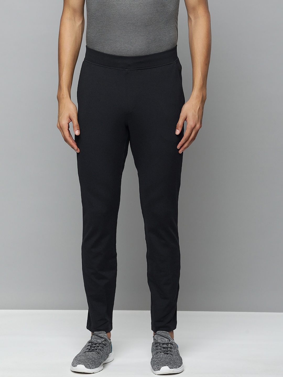 

Skechers Men Black Solid GOWALK PANT CONTROLLER Track Pants