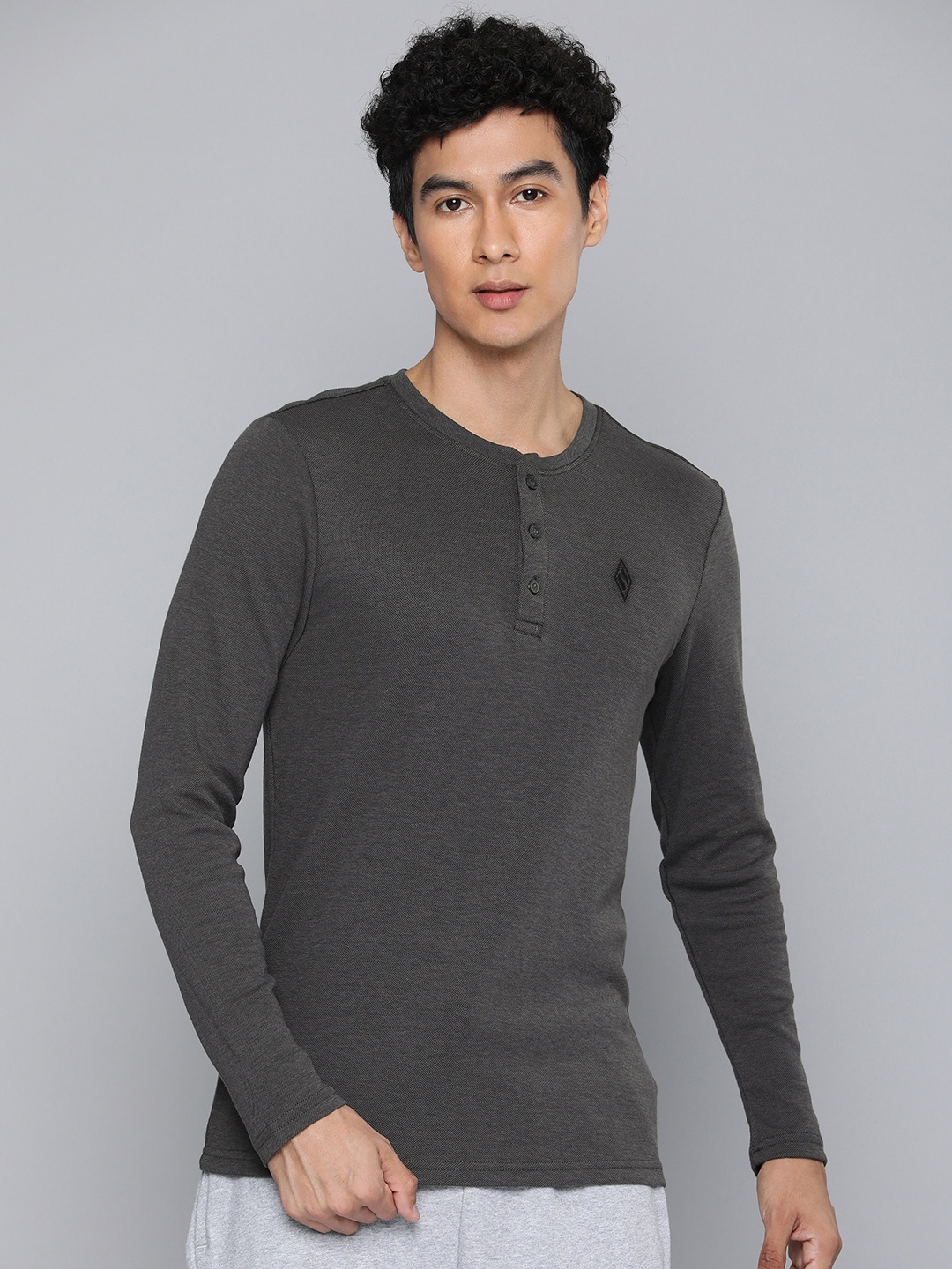 

Skechers Self Design GOKNIT PIQUE Henley Neck Sports T-shirt, Charcoal