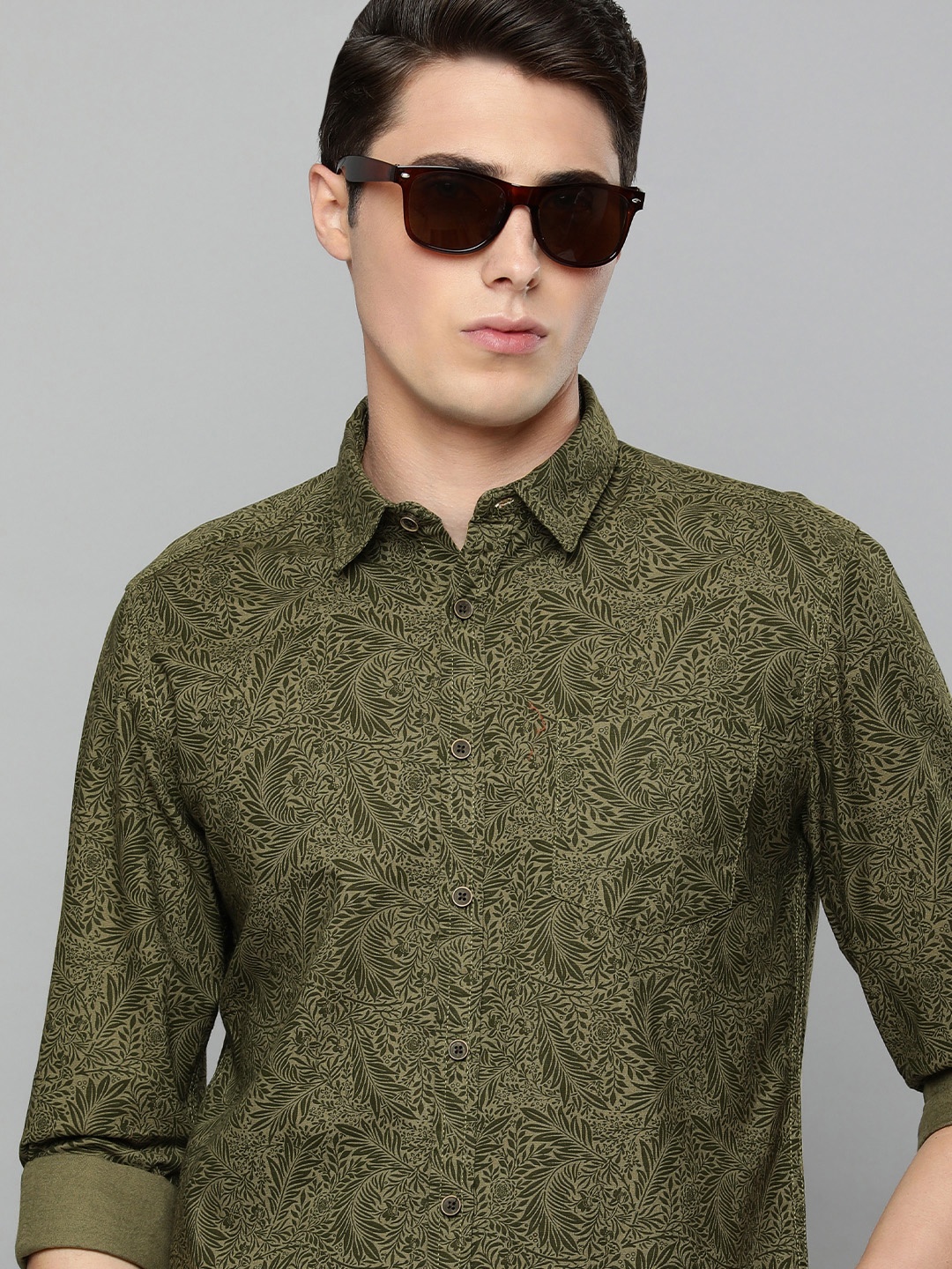 

Flying Machine Men Olive Green Slim Fit Printed Pure Cotton Casual Shirt