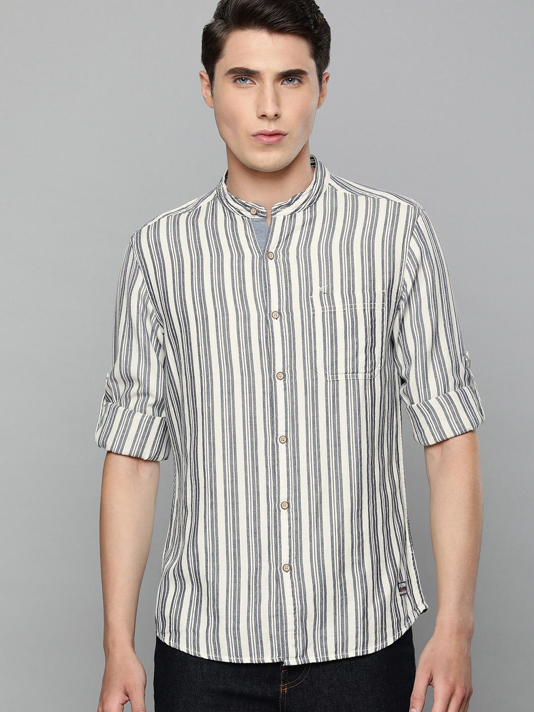 

Flying Machine Men Off White Slim Fit Printed Pure Cotton Casual Shirt