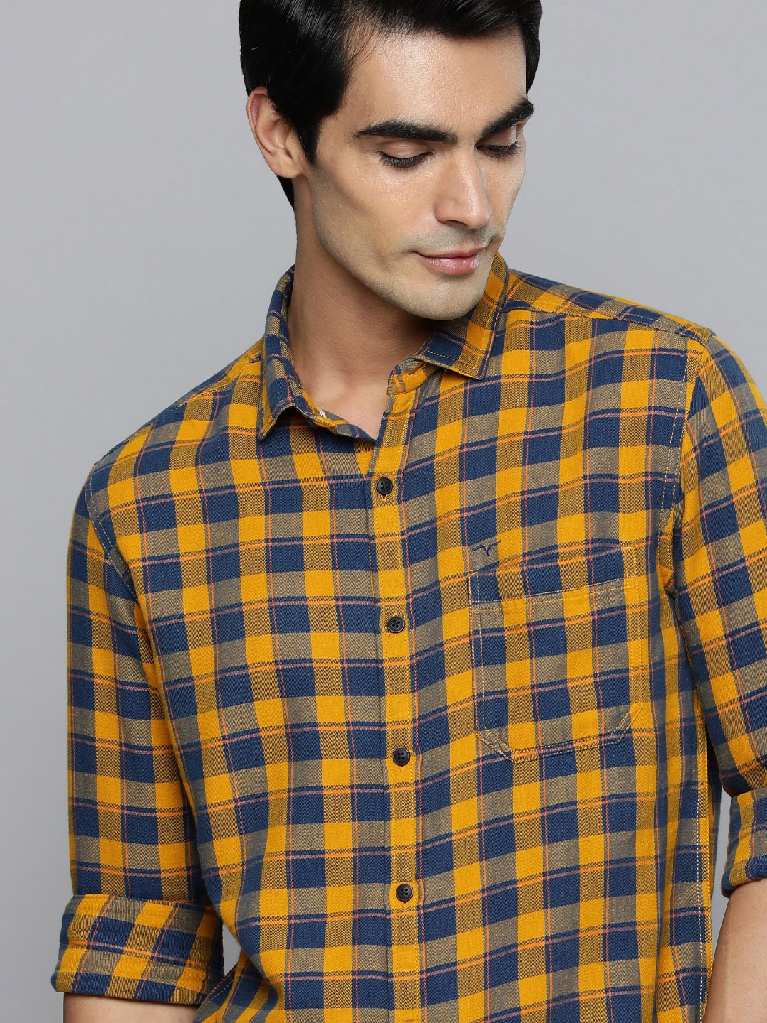 

Flying Machine Men Yellow & Blue Slim Fit Buffalo Checks Casual Shirt