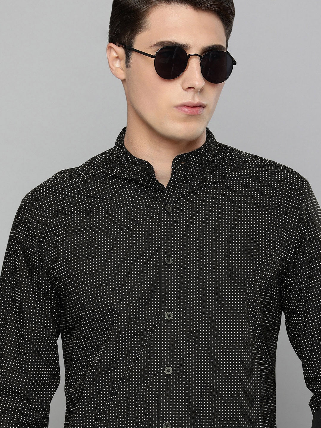 

Flying Machine Men Black Slim Fit Printed Pure Cotton Casual Shirt