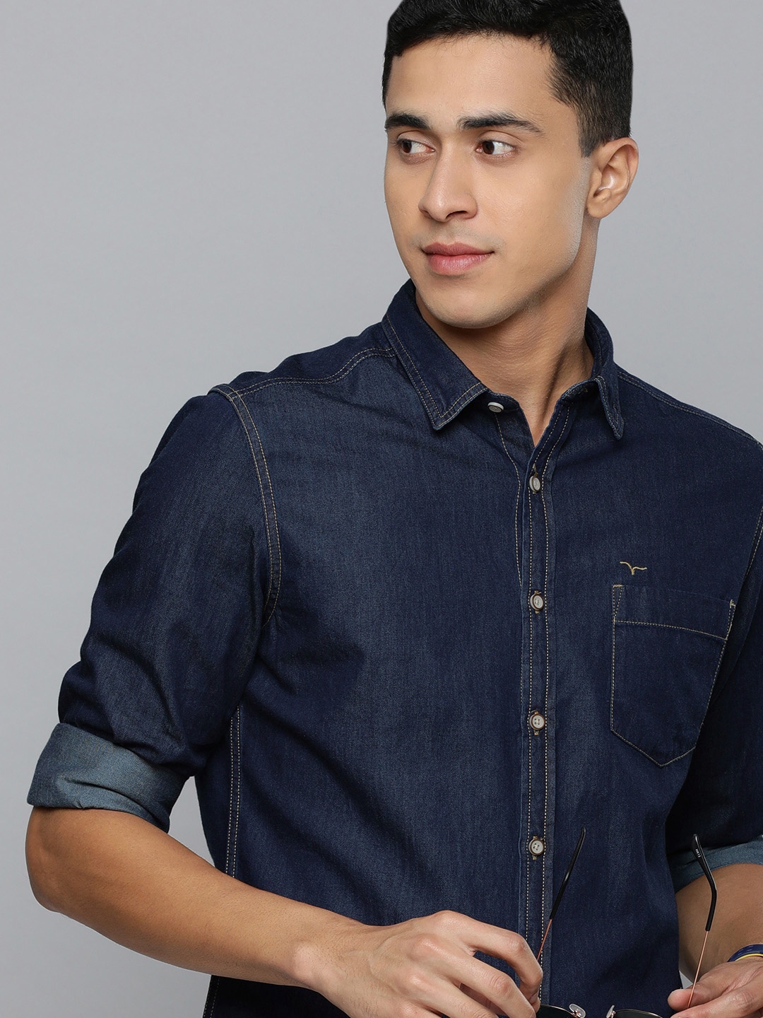 

Flying Machine Men Blue Solid Tailored Fit Pure Cotton Casual Shirt