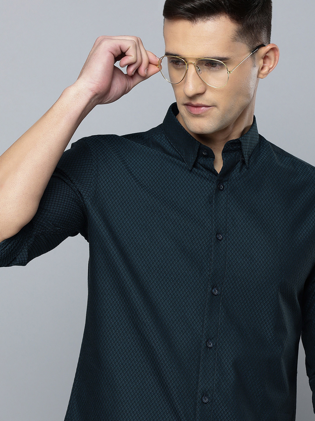 

Flying Machine Men Navy Blue Geometric Printed Pure Cotton Slim Fit Casual Shirt