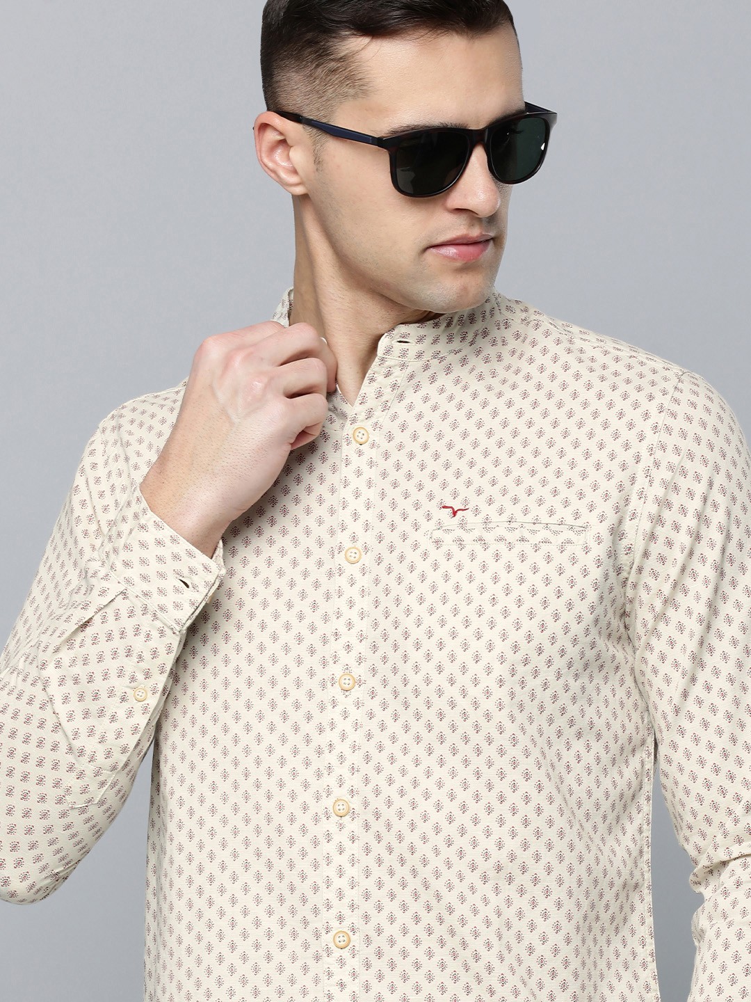 

Flying Machine Men Beige Ethnic Motifs Printed Slim Fit Casual Shirt