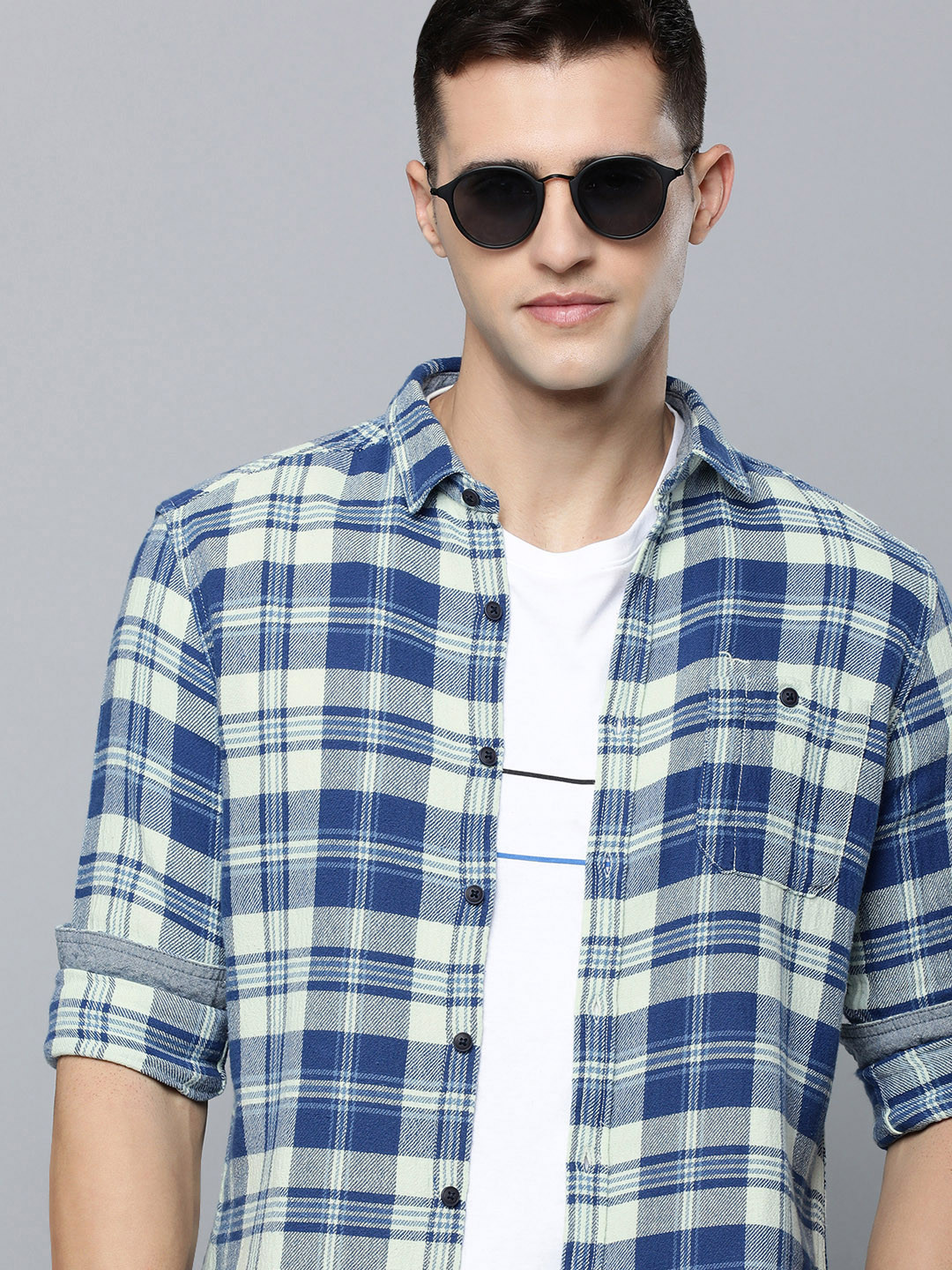 

Flying Machine Men Blue & White Slim Fit Checked Pure Cotton Casual Shirt