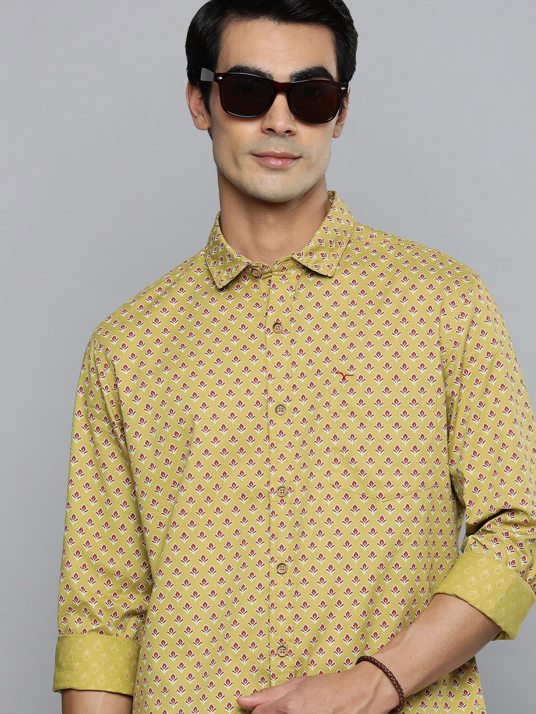 

Flying Machine Men Yellow And Red Slim Fit Printed Pure Cotton Casual Shirt