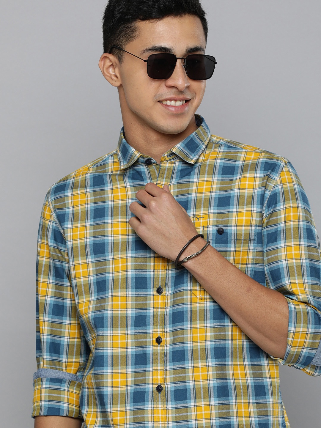 

Flying Machine Men Yellow & Blue Slim Fit Checked Pure Cotton Casual Shirt