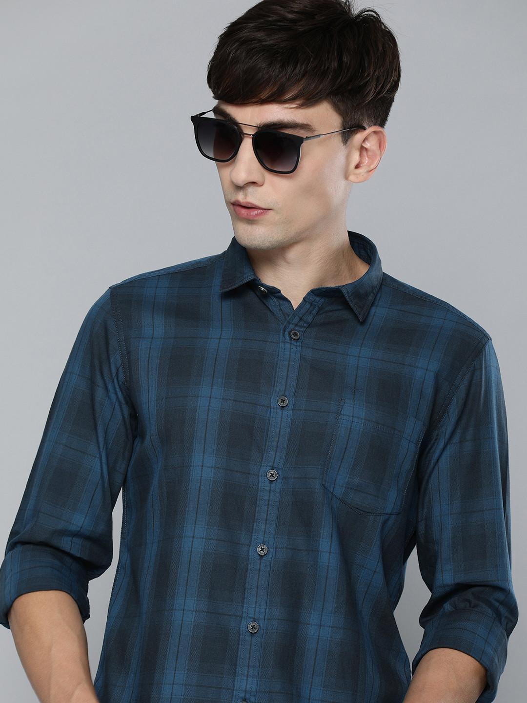 

Flying Machine Men Navy Blue Slim Fit Checked Pure Cotton Casual Shirt