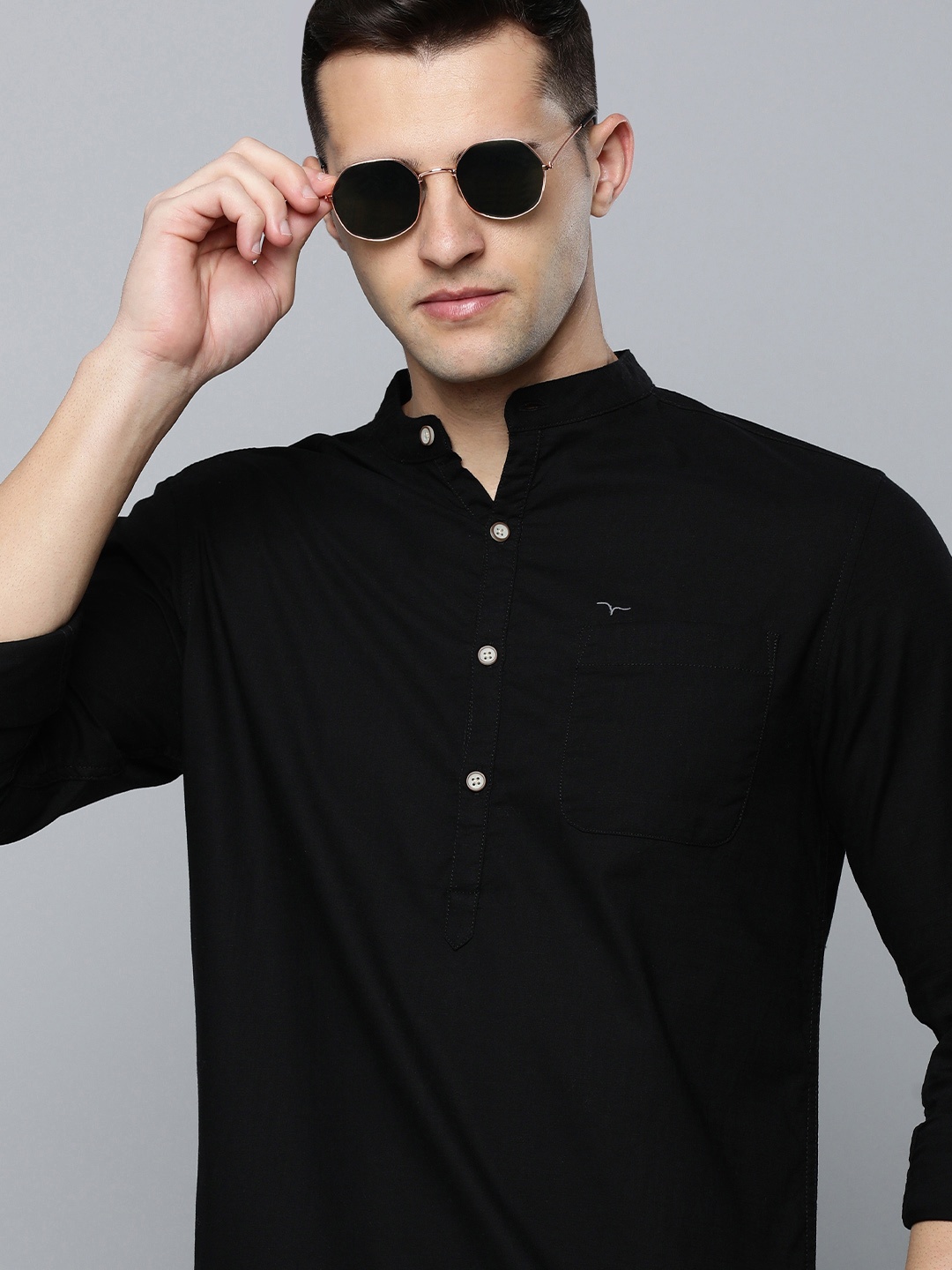 

Flying Machine Men Black Solid Pure Cotton Slim Fit Casual Shirt