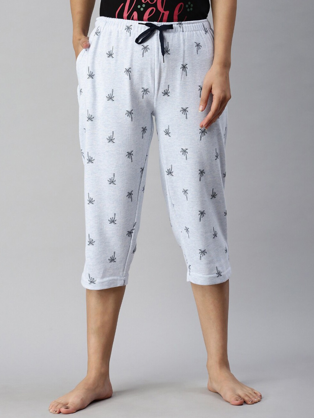 

Kryptic Women Blue & Black Printed Capris