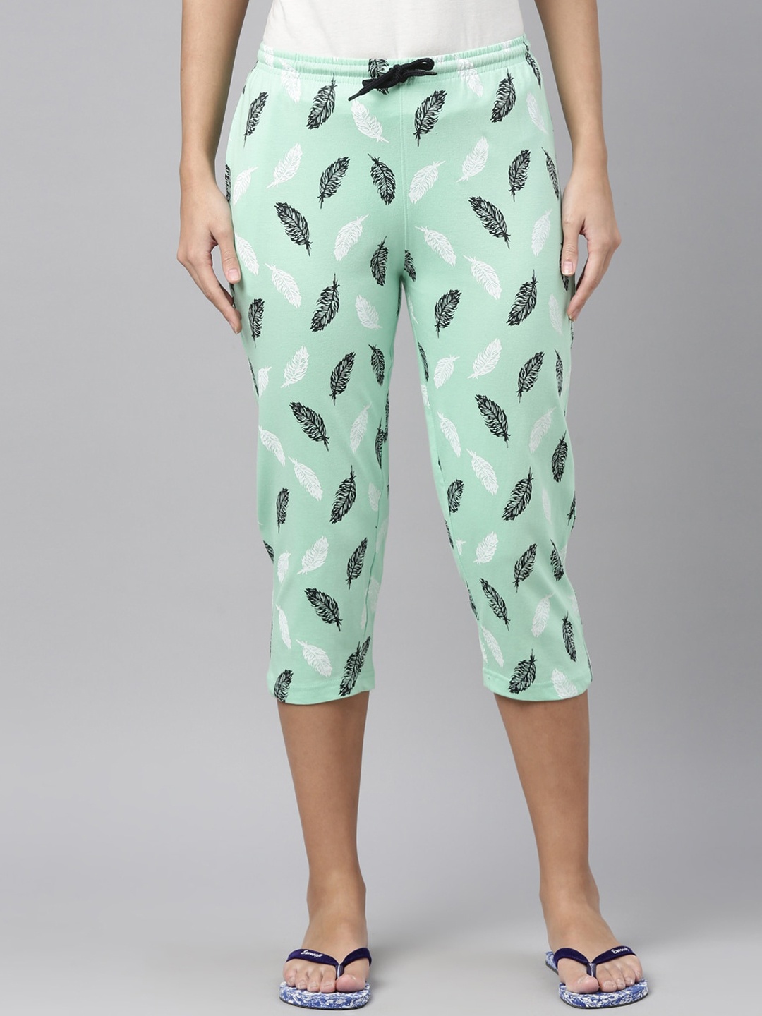 

Kryptic Women Green Printed Cotton Capris Lounge Pant