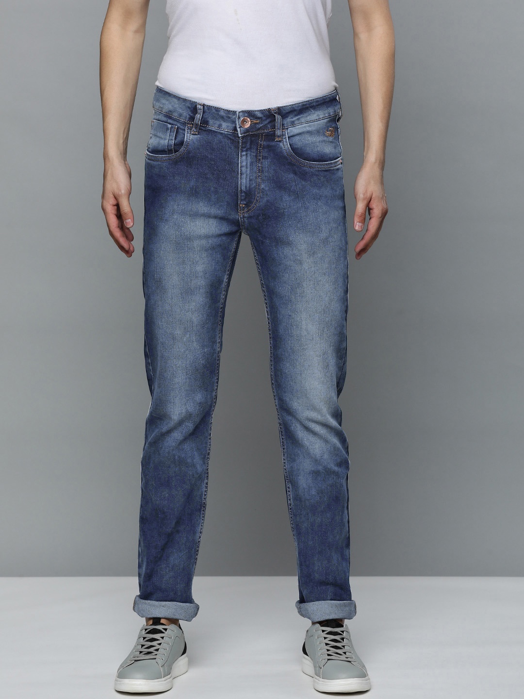 

Flying Machine Men Blue Slim Fit Light Fade Stretchable Jeans