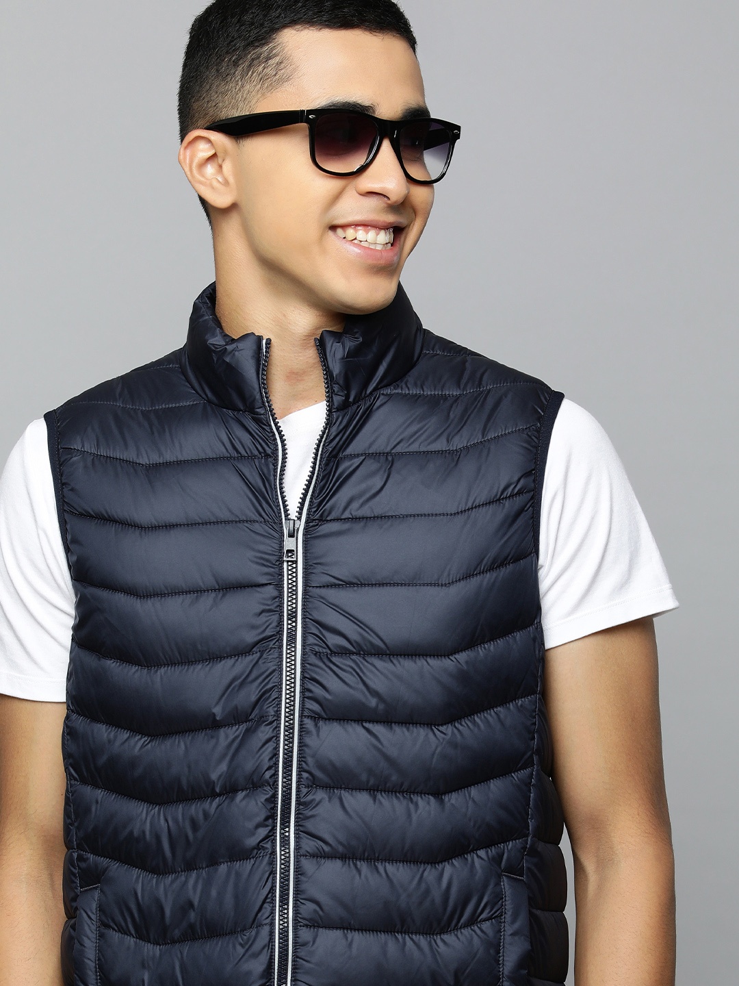

Flying Machine Men Navy Blue Puffer Jacket