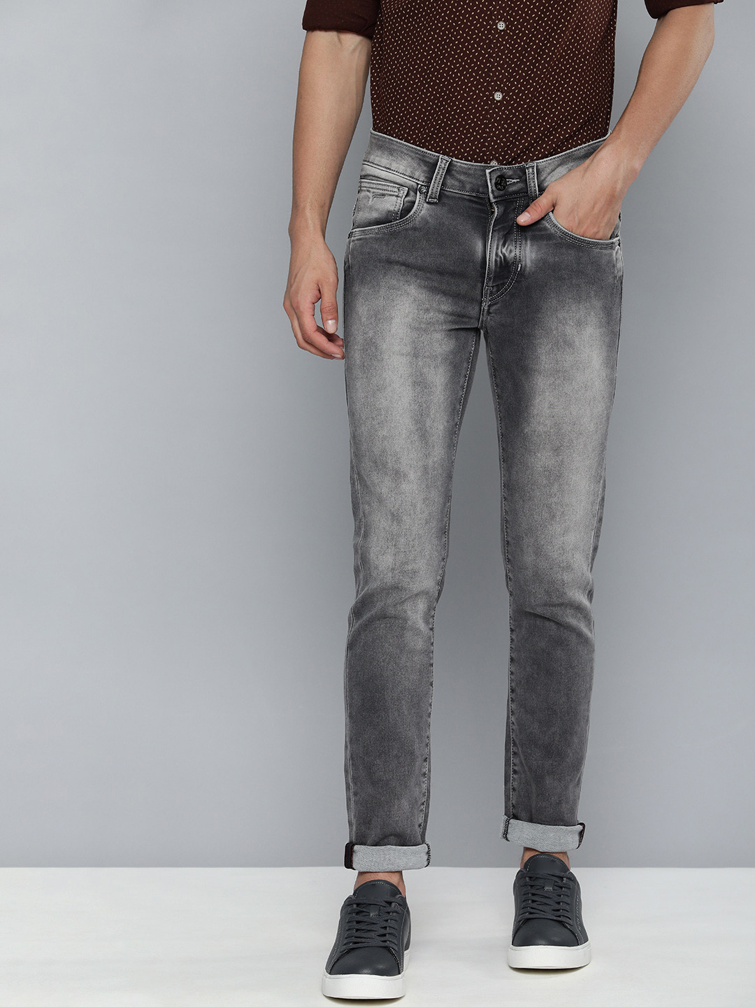 

Flying Machine Men Skinny Fit Heavy Fade Acid Wash Stretchable Jeans, Black