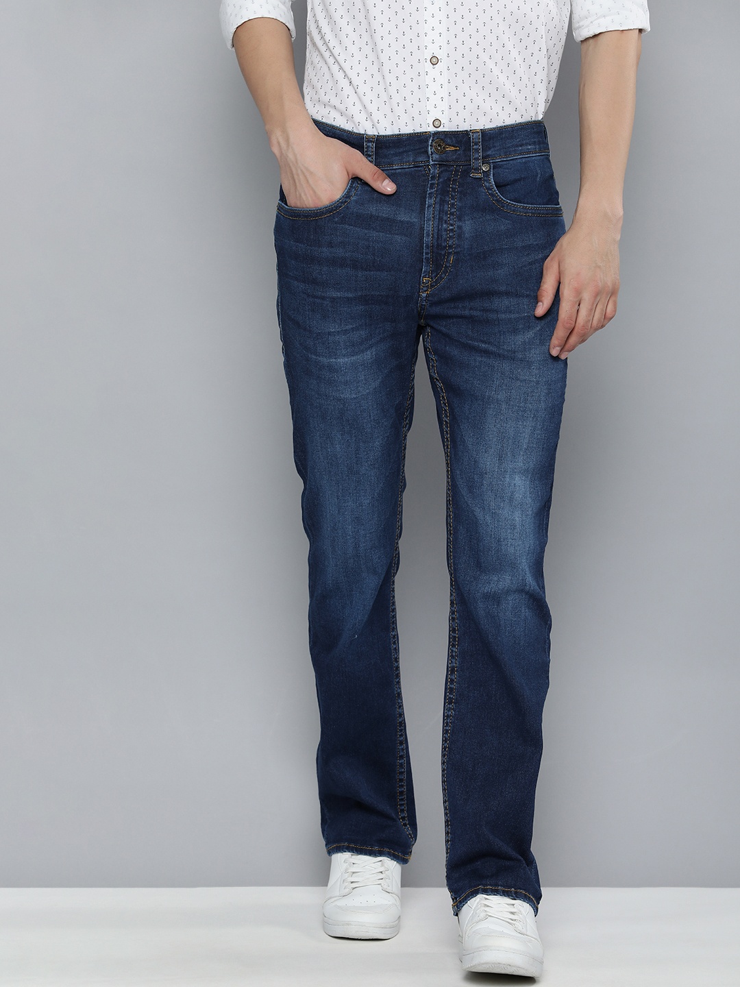 

Flying Machine Men Bootcut Heavy Fade Stretchable Jeans, Blue