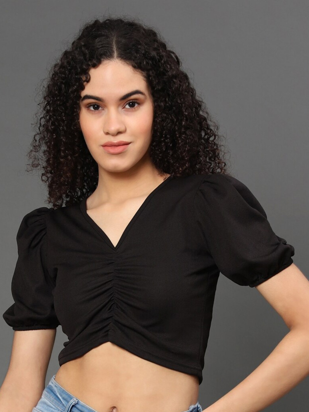 

WESTHOOD Black Solid Crop Top