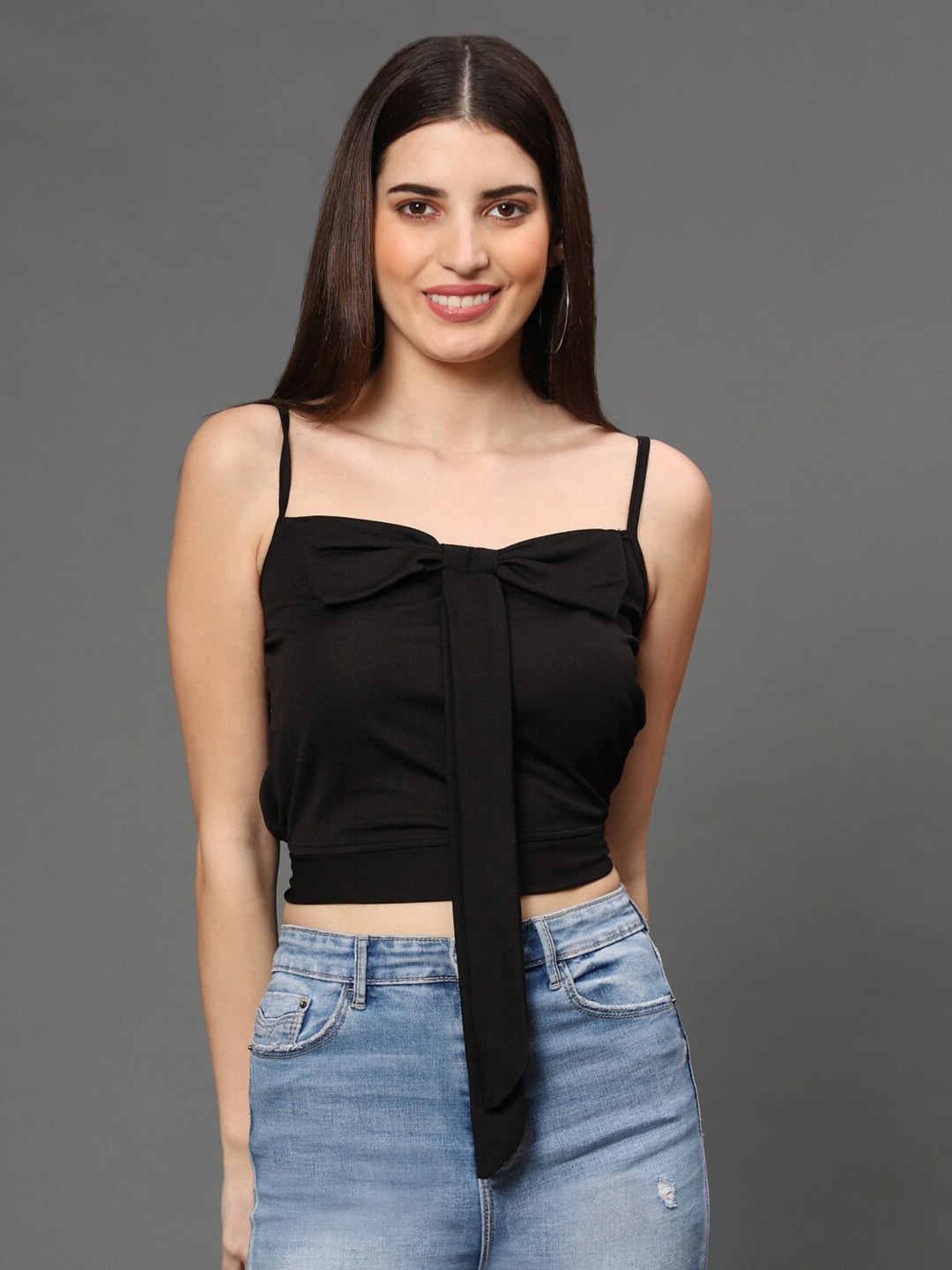 

WESTHOOD Black Solid Fitted Crop Top