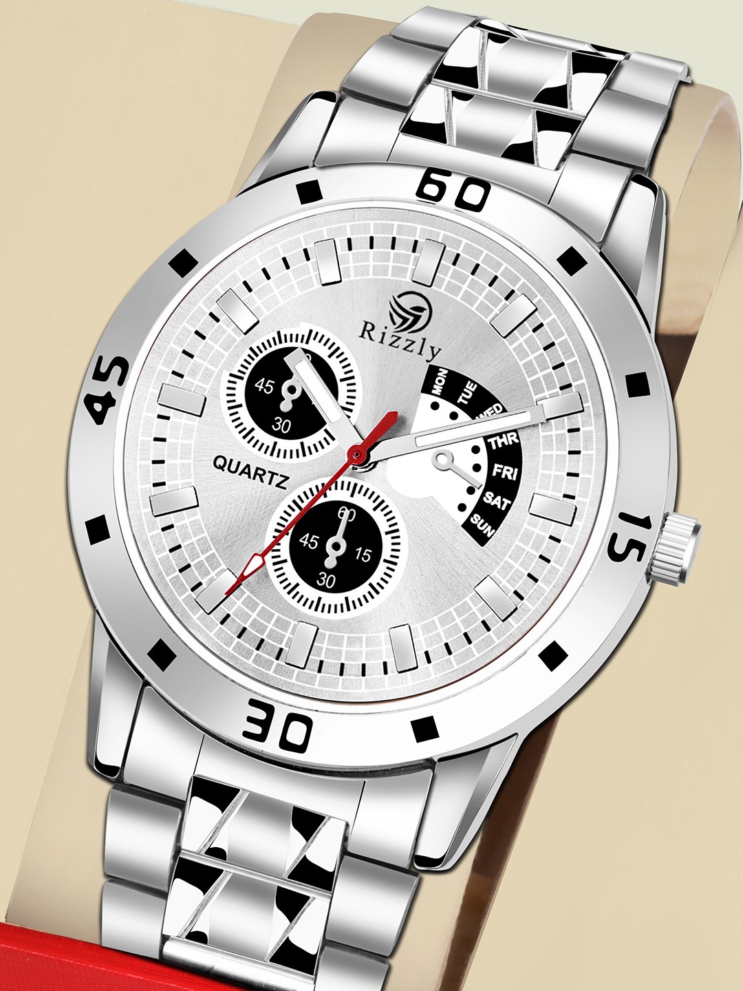 

Septem Men Silver-Toned Embellished Dial & Silver Toned Stainless Steel Bracelet Style Straps Analogue Multi Watch, White