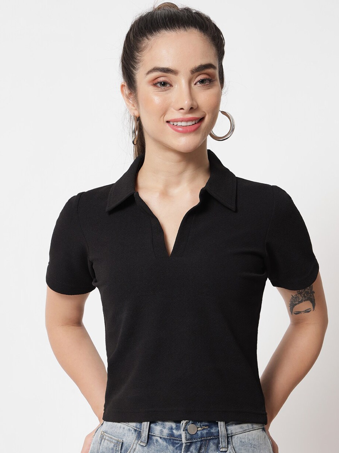 

Orchid Blues Black Solid Crop Top