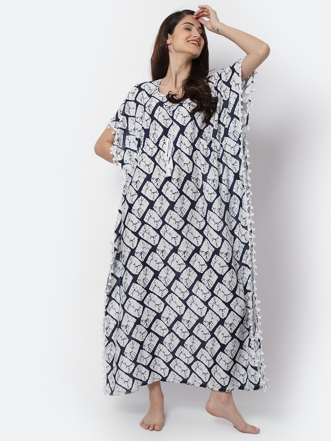 

Boston Club White Printed Maxi Nightdress
