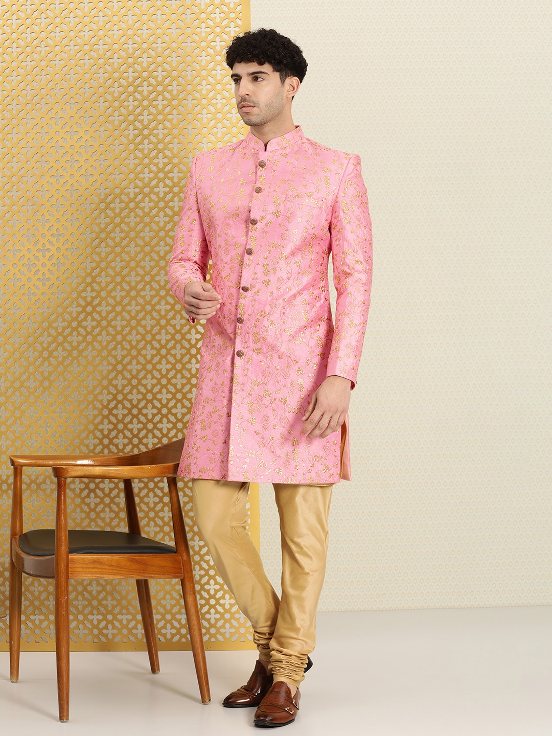 

House of Pataudi Men Rozana Floral Zari Work Sherwani, Pink