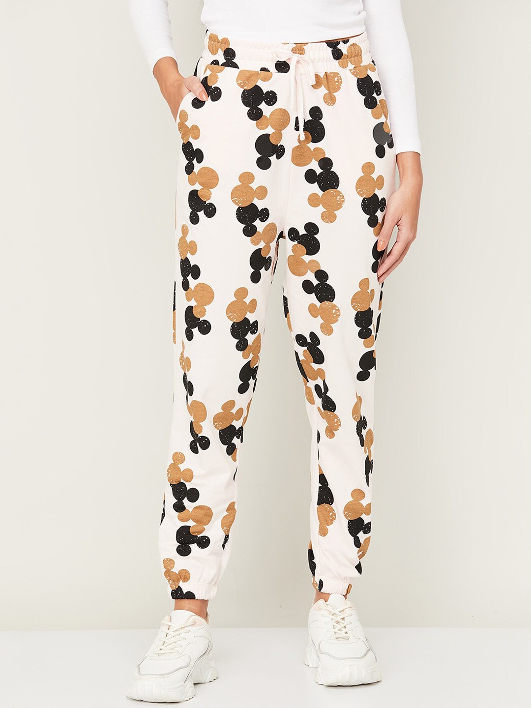 

Ginger by Lifestyle Women Beige Printed Cotton Joggers Trousers