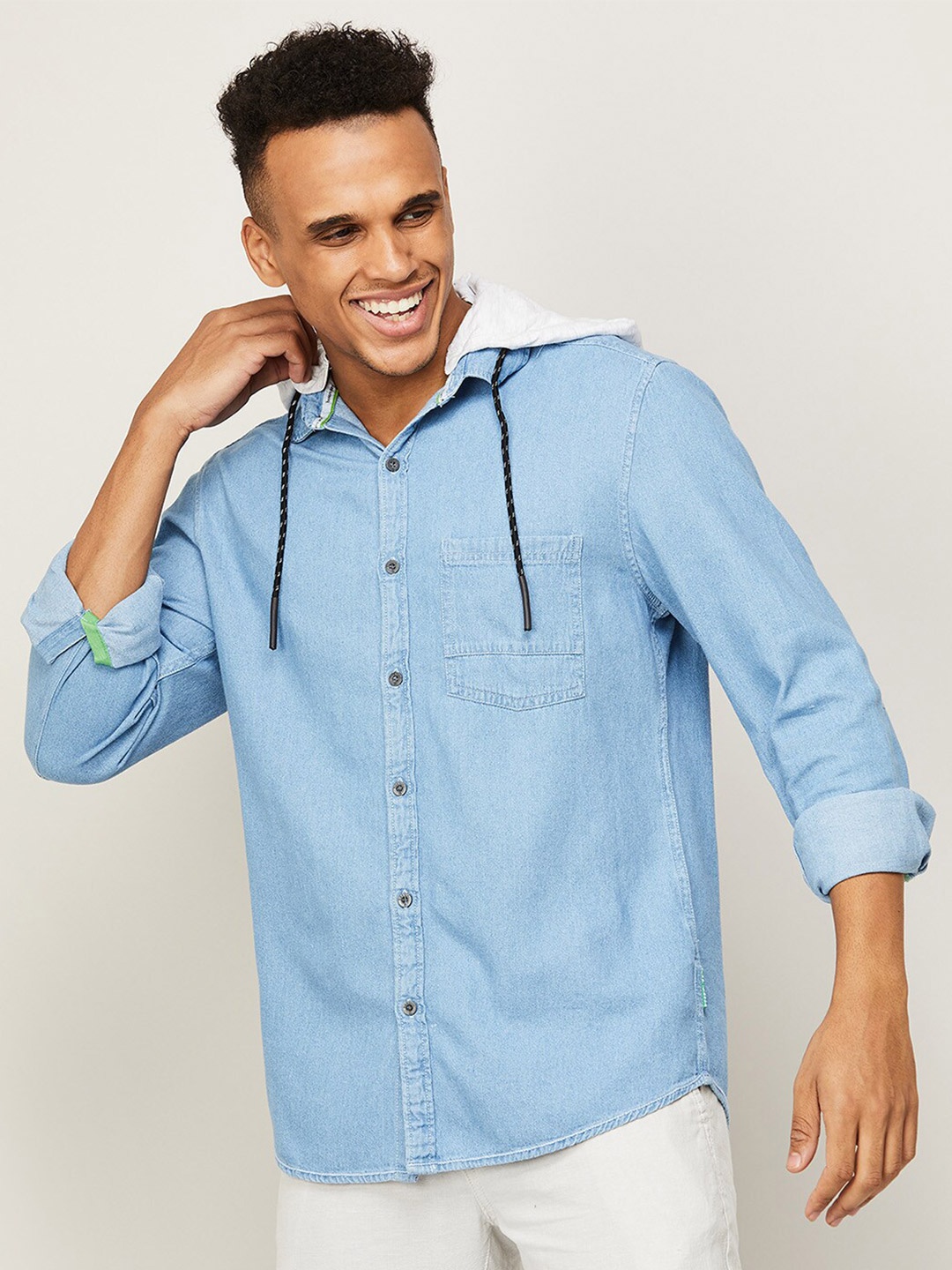 

Bossini Men Blue Regular Fit Casual Shirt
