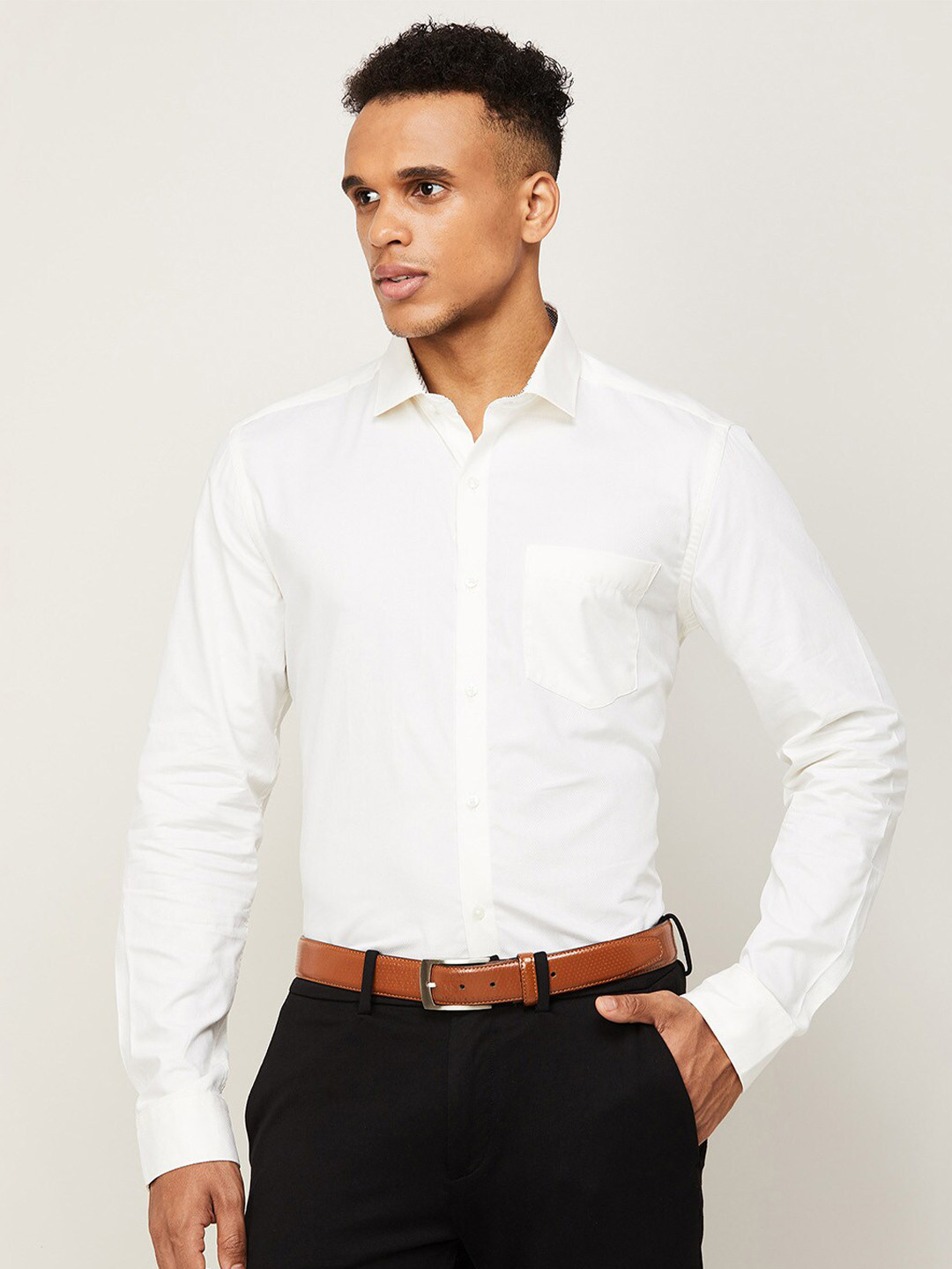 

CODE by Lifestyle Men Yellow Solid Cotton Slim Fit Casual Shirt
