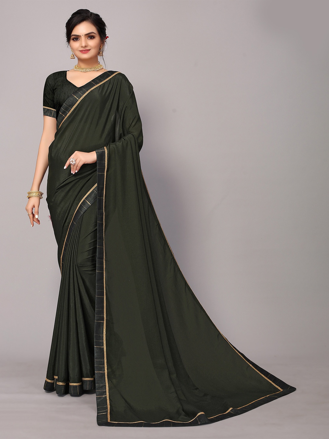 

KALINI Women Green & Gold-Toned Saree With Matching Blouse.