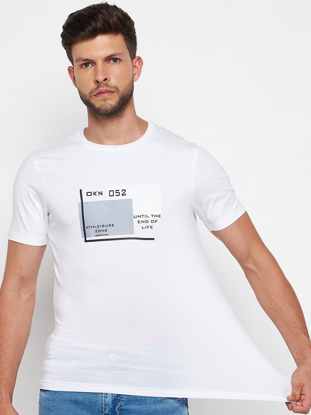 

Okane Men White Typography Printed Cotton T-shirt