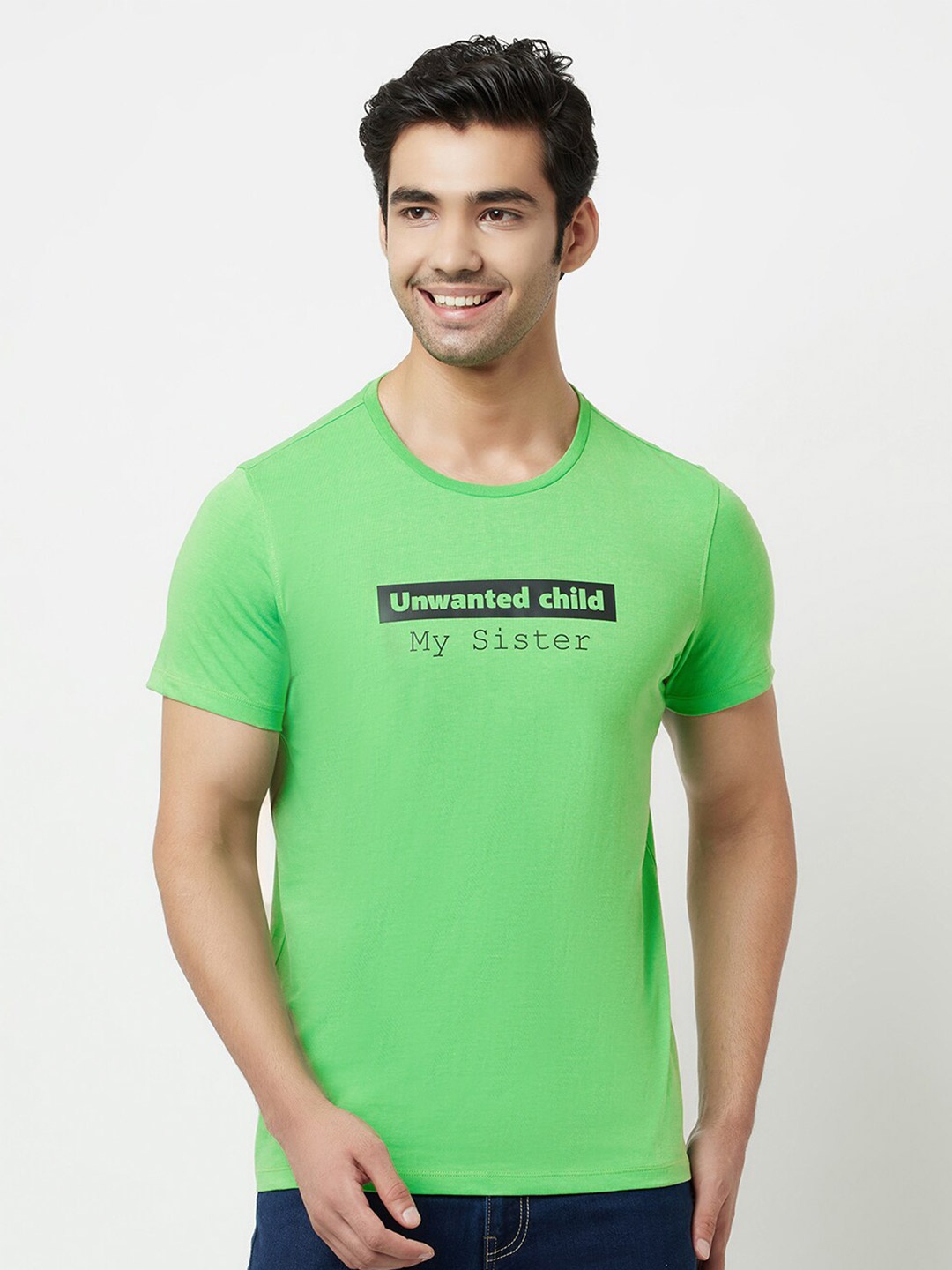 

EDRIO Men Green Typography Printed Pure Cotton T-shirt
