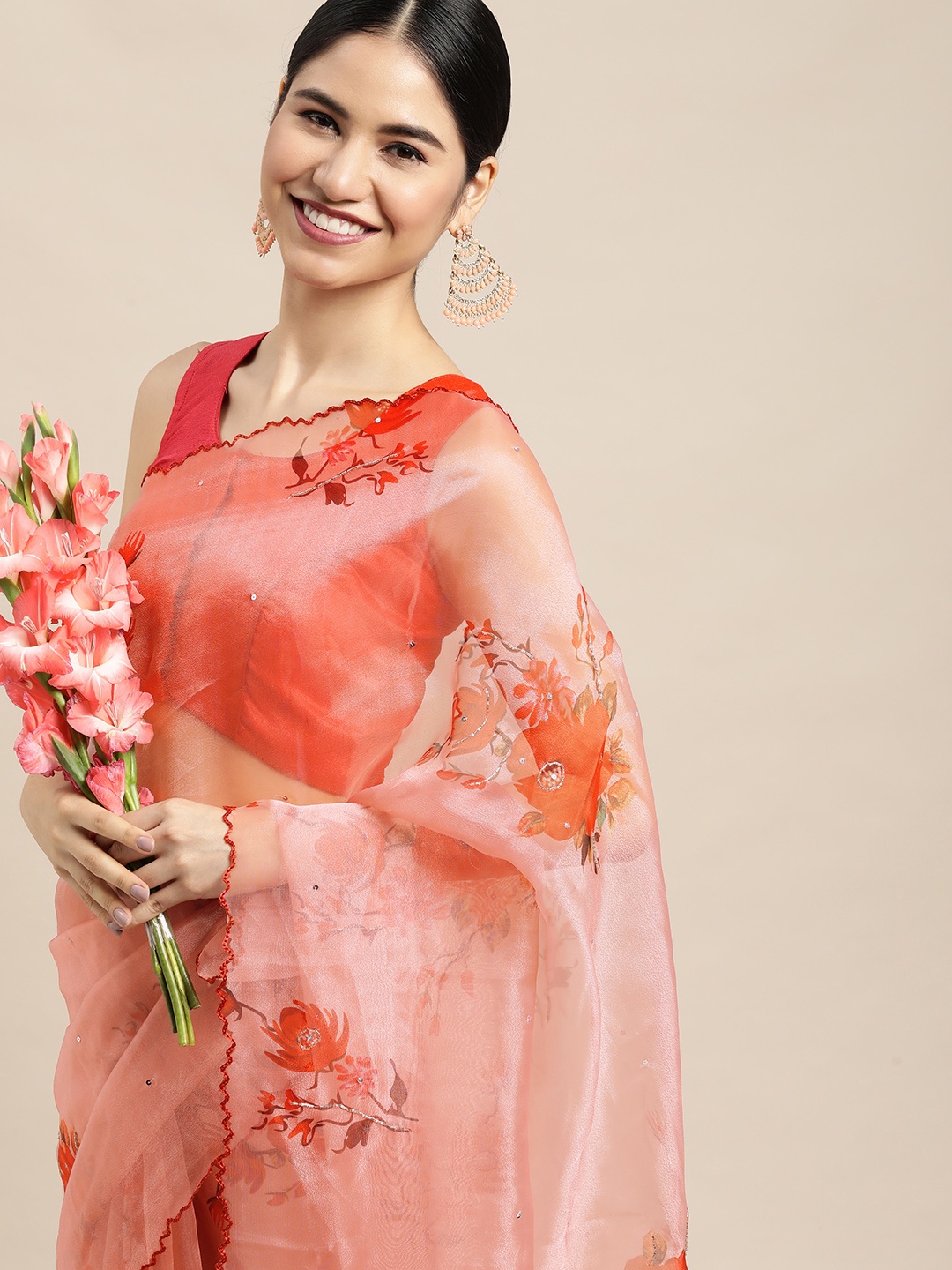 

VASTRANAND Red Floral Sequinned Organza Saree
