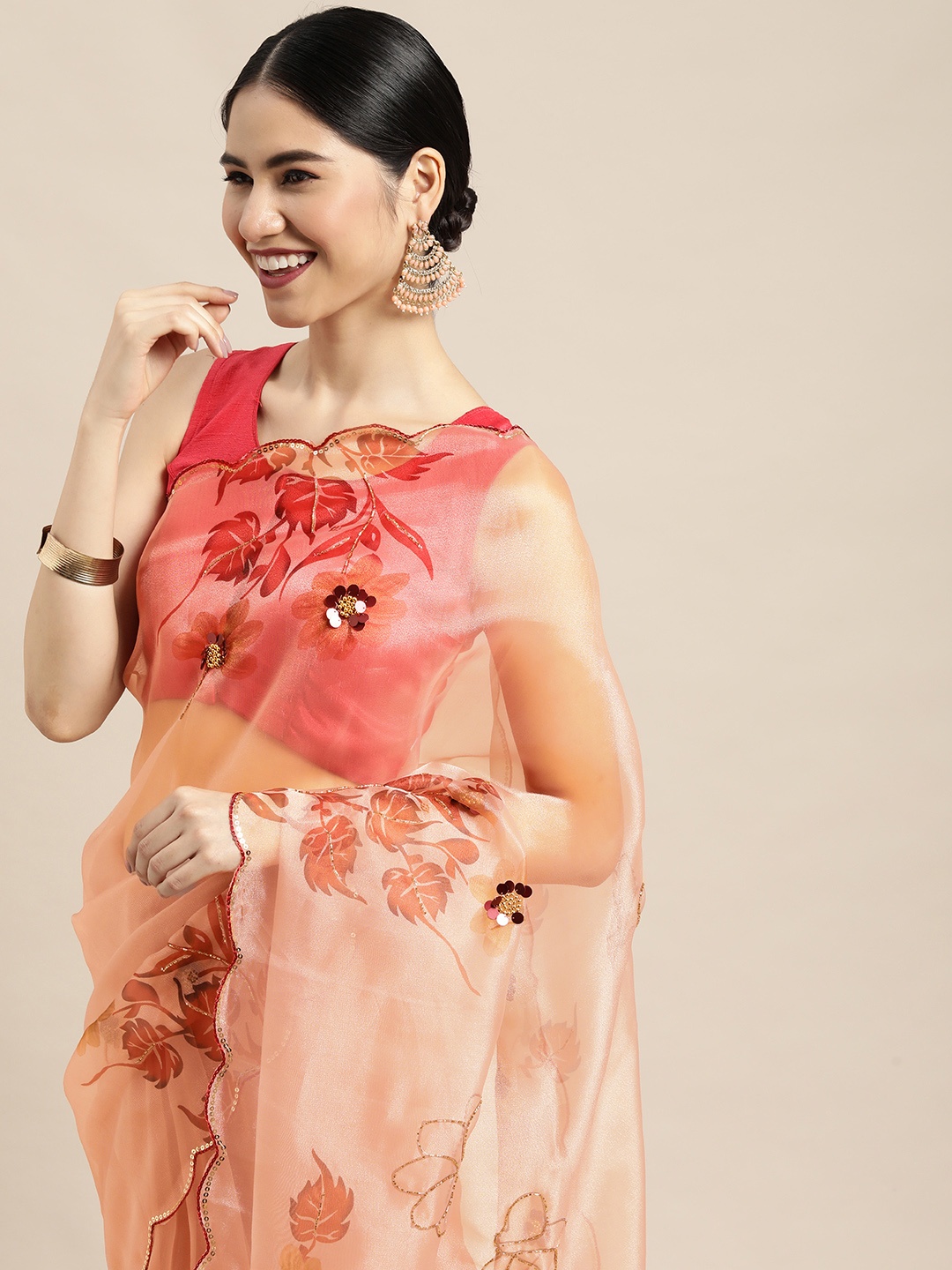 

VASTRANAND Peach-Coloured & Maroon Floral Printed Organza Saree