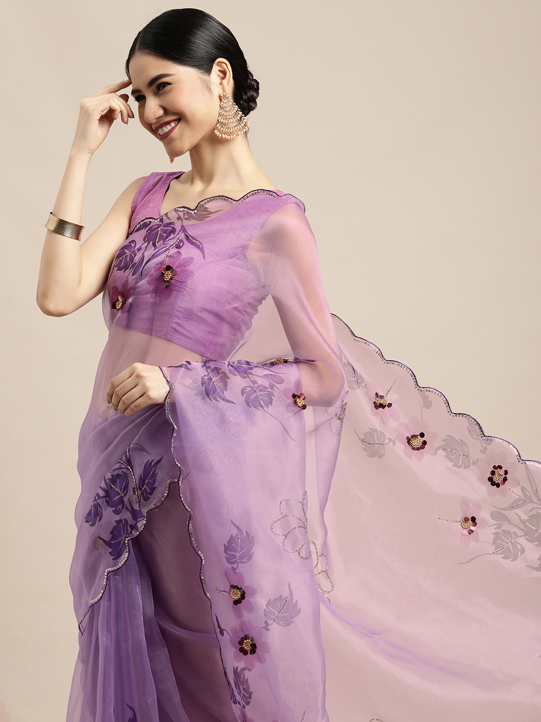 

VASTRANAND Lavender Floral Printed Organza Saree