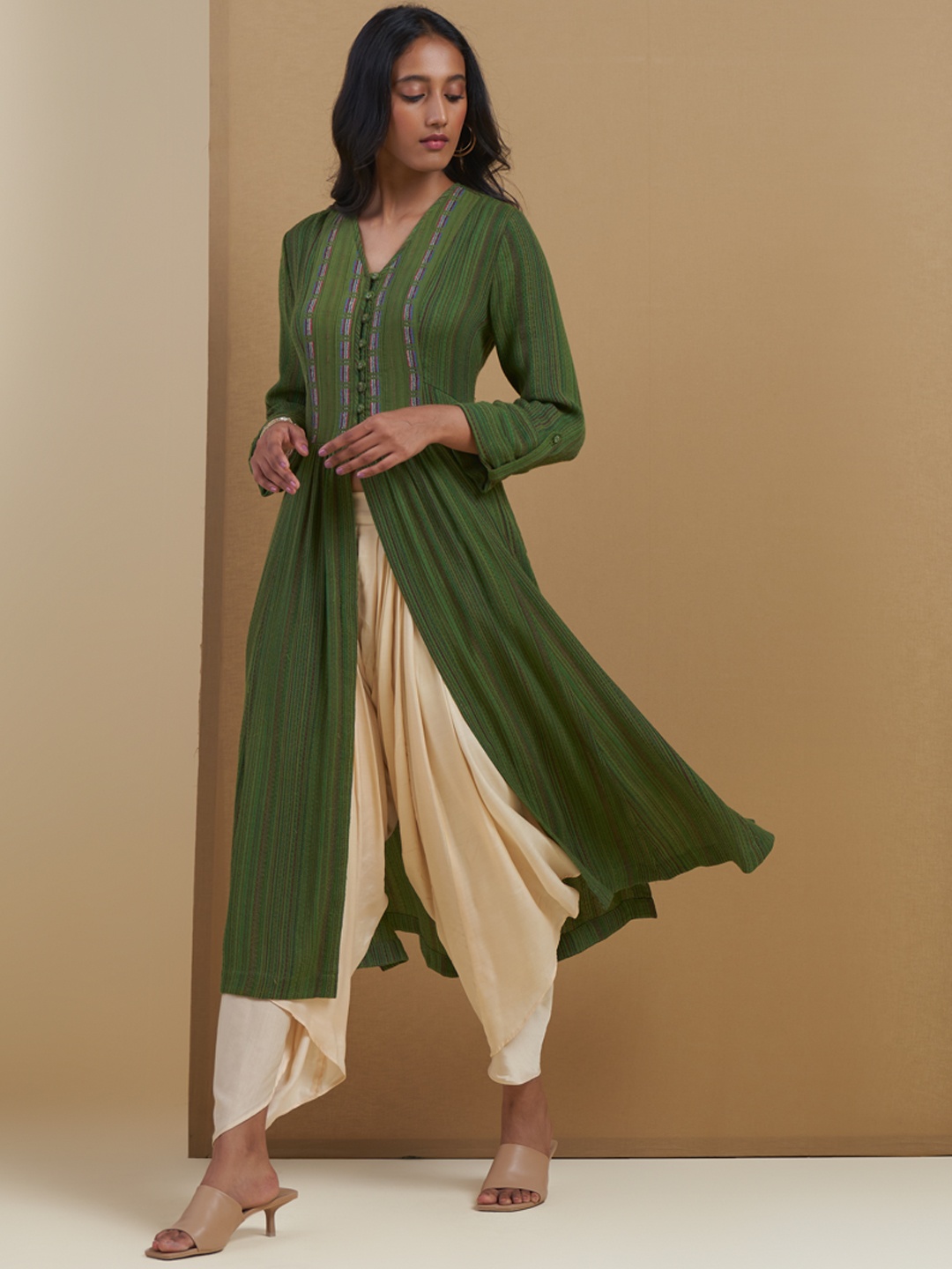 

Ritu Kumar Women Green Striped Kurta