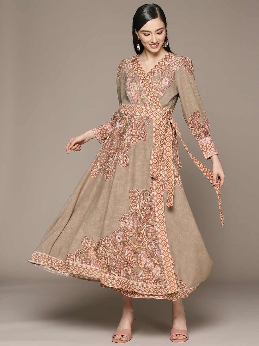 

Ritu Kumar Green & Beige Paisley Print Maxi Wrap Dress