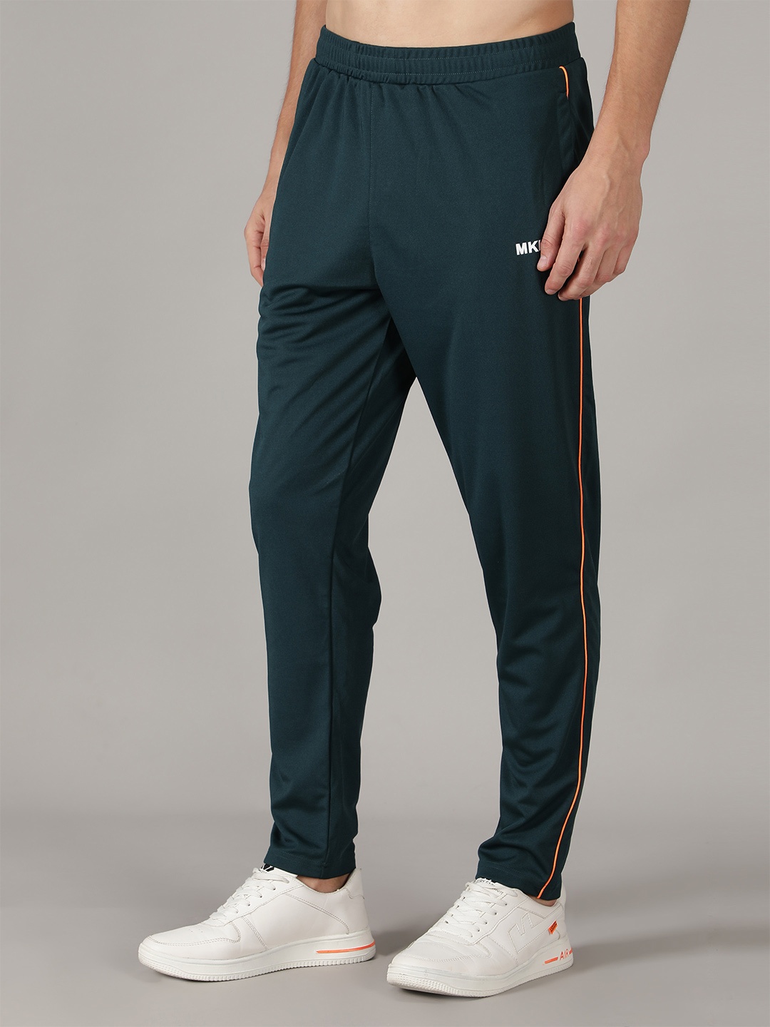 

MKKO Men Green Solid Slim-Fit Sports Track Pants