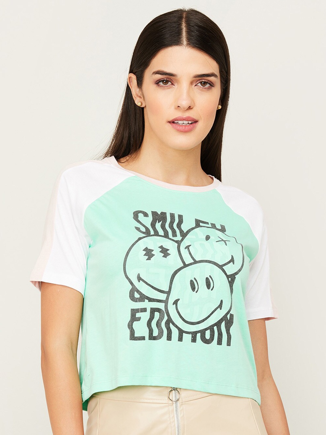 

SmileyWorld Green & White Print Boxy Crop Top