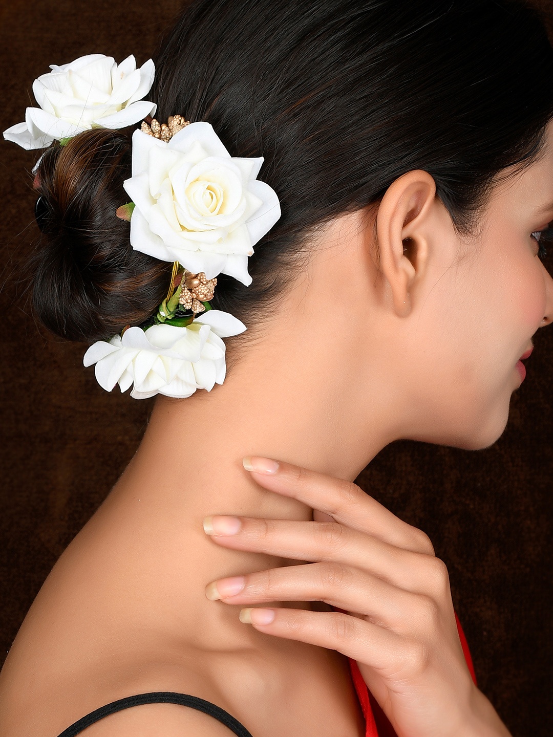

Sanjog Women White Rose & Golden Handcrafted Gajra Tiara