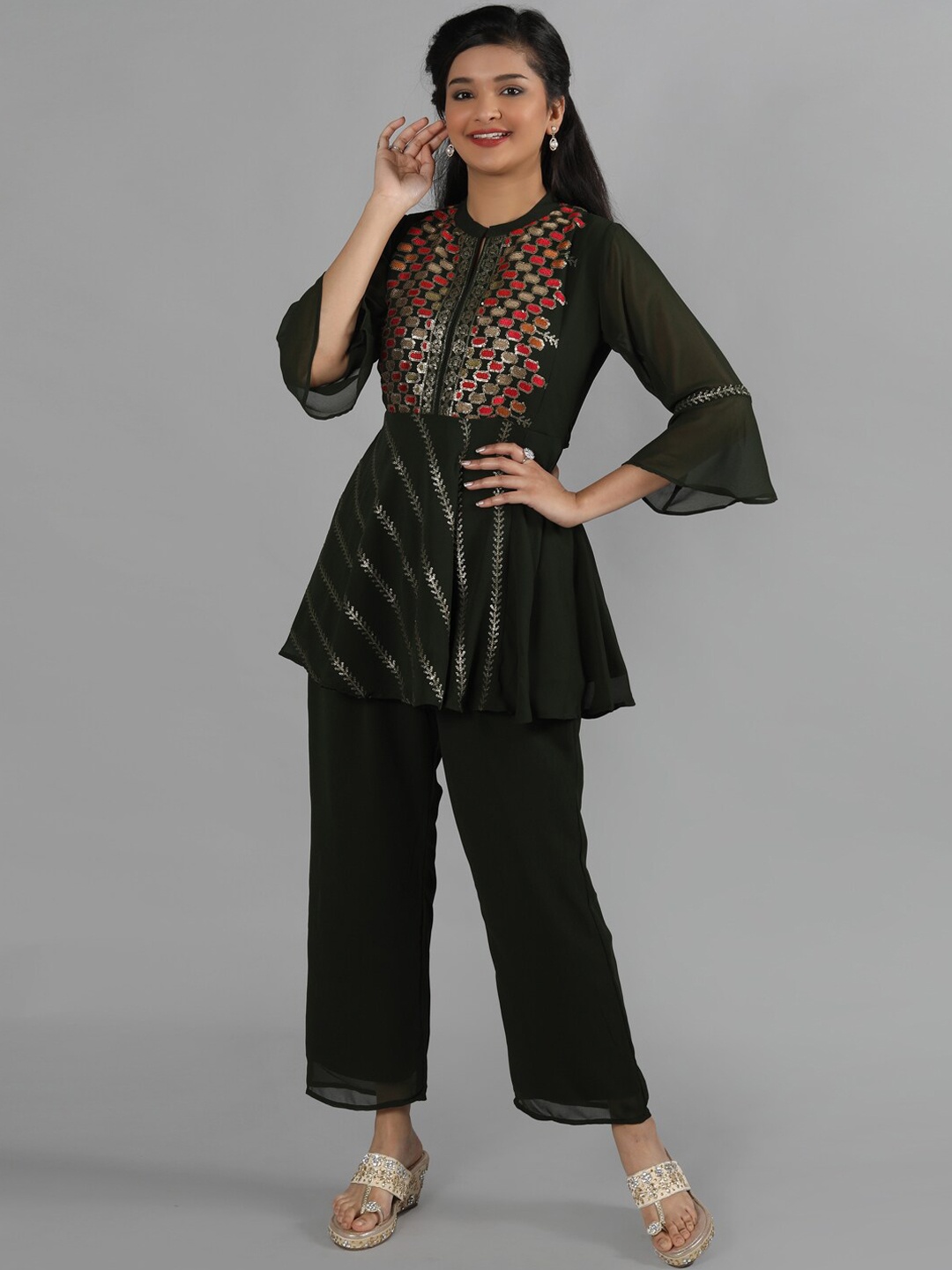 

taruni Women Green Tiered Sequinned Kurti with Trousers