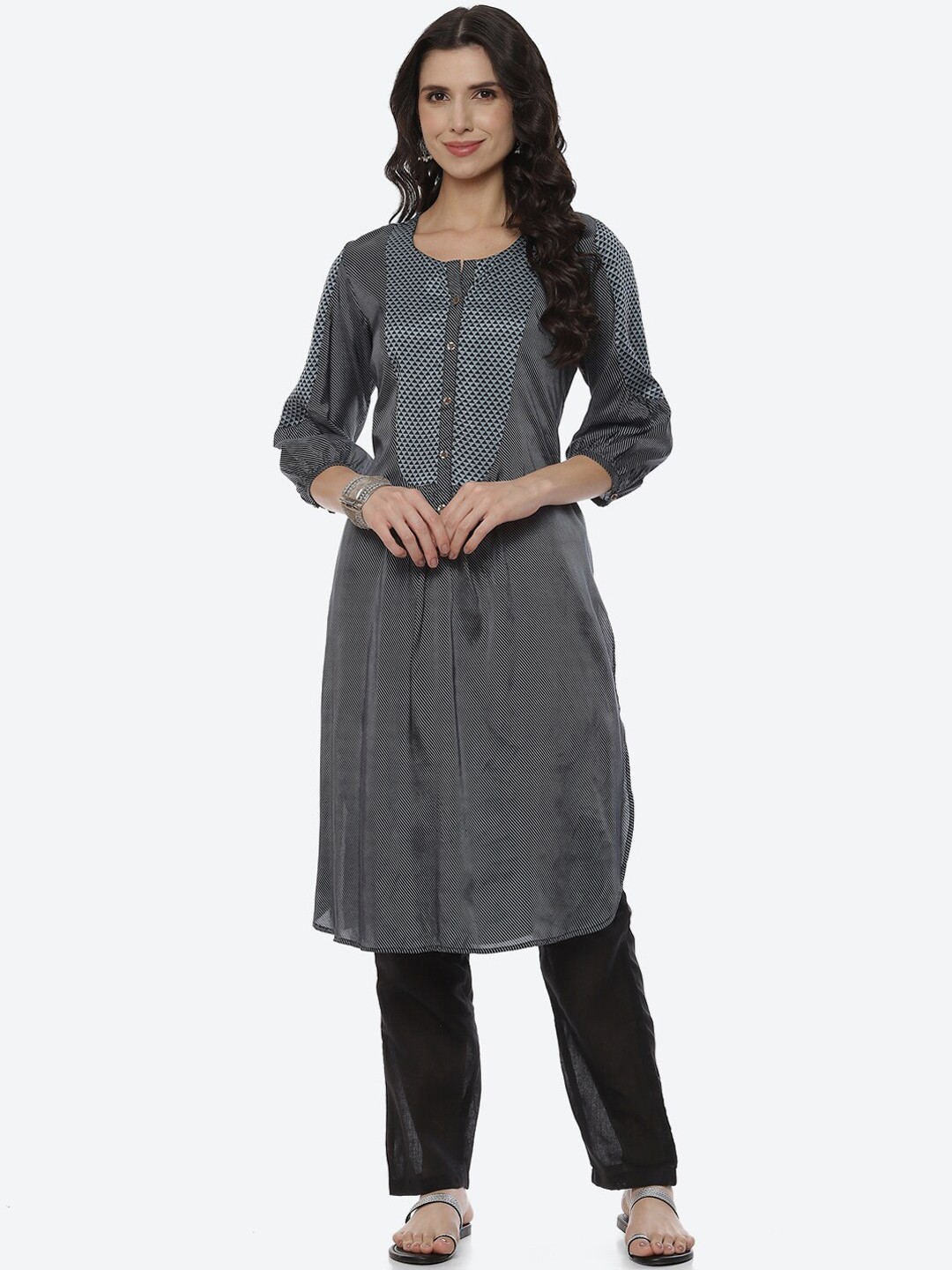 

Rangriti Women Grey Geometric Printed Kurta
