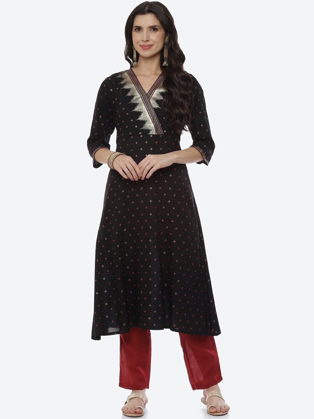 

Rangriti Women Black Ethnic Motifs Thread Work Kurta