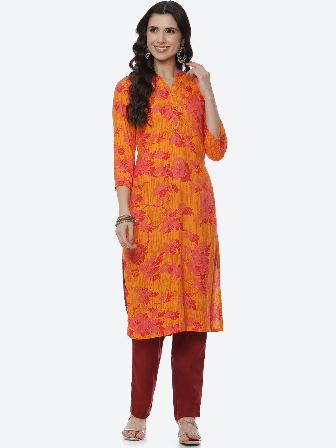 

Rangriti Women Orange & Red Floral Printed Kurta