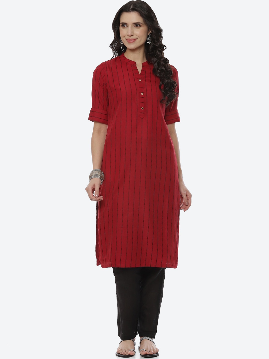 

Rangriti Women Maroon Straight Printed Kurta