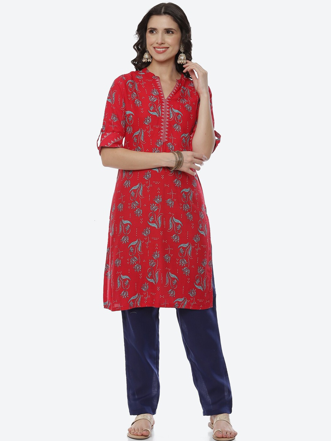 

Rangriti Women Red Floral Printed Straight Kurta