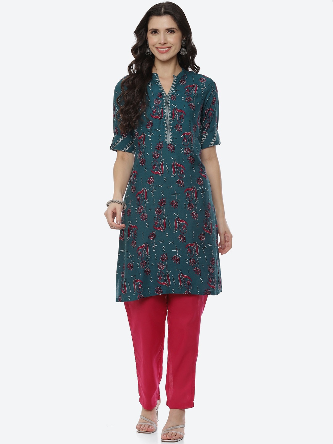 

Rangriti Women Teal Floral Printed Thread Work Kurta