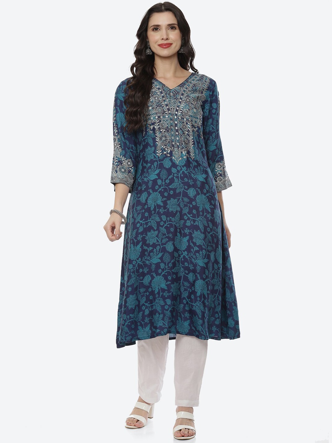 

Rangriti Women Blue Ethnic Motifs Printed Kurta
