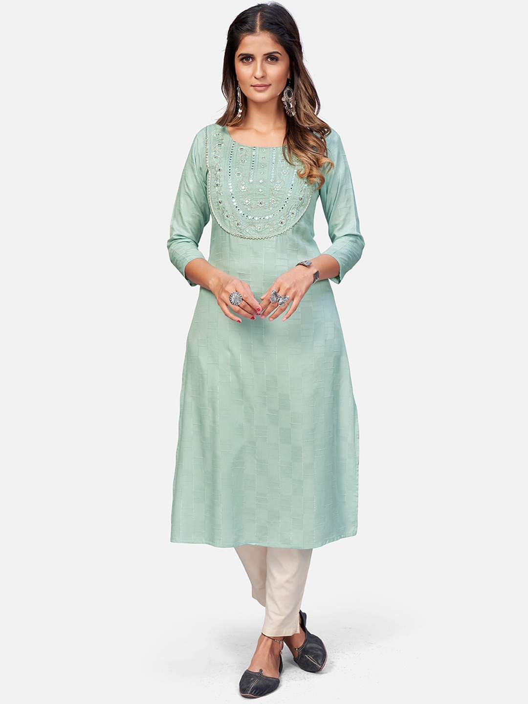 

Vbuyz Women Grey Embroidered Thread Work Kurta